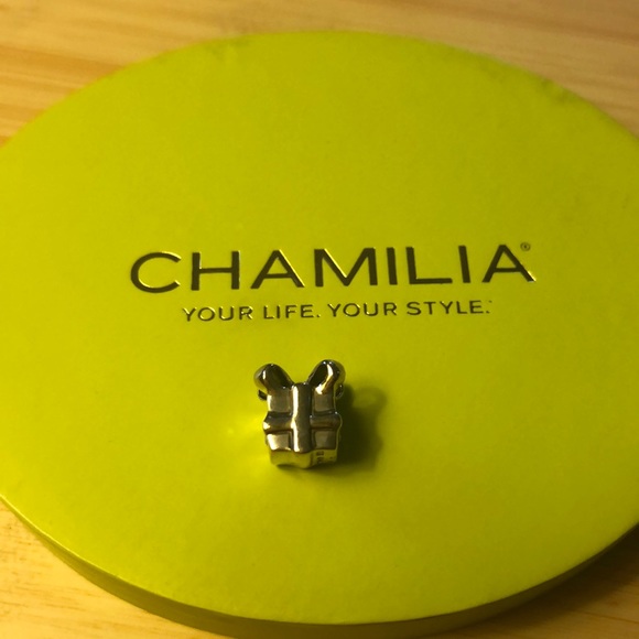 Chamilia 925 gift box charm - Picture 1 of 3